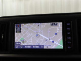 純正ナビを装備。タッチパネル式で使いやすく、お出かけもラクラクです。