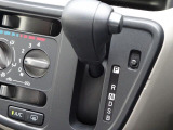 オリックス認定中古車は厳選した上質な車輌のみをお届け致します。全車にプロの職人による徹底した内外装の清掃、磨き上げております。