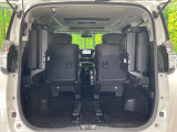後席を格納すると、これだけの広さが!シーンに合わせたシートアレンジで、大きな荷物も積むことが出来ます♪