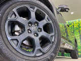 【純正18インチアルミホイール】外観にマッチした純正アルミホイールを装着しております。各種社外アルミホイールや、スタッドレスタイヤも取扱いしております。是非ご相談ください♪