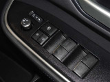 電動格納式ドアミラー・パワーウインドウを装備しています。