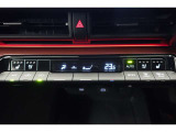 ★エアコンはオートタイプが装着済みです!オートモードにしておけば、車内温度を設定するだけで風の料や吹き出し口の切り替えを機械が行ってくれます!一年中快適な環境を作れますよ♪