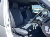 【5人乗り】ゆったりとした座り心地と、車内を広々と使える快適性に長けているので、快適な時間をお過ごしいただけます!