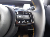 ハンドルの右側にあるボタンがクルーズコントロールです。アクセルペダルを踏まずに定速走行。燃費向上、高速走行がグッと快適になります。