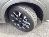 足元は純正18インチアルミホイール仕様です。