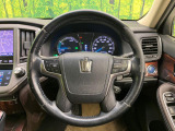 【純正革巻きステアリング】上質な革を使用することで、手にしっかり馴染みとても運転しやすいハンドルです♪