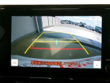 バックガイドモニターで、後方を確認しながら安心して駐車することができます。運転初心者も熟練者も必須の機能ですよ!