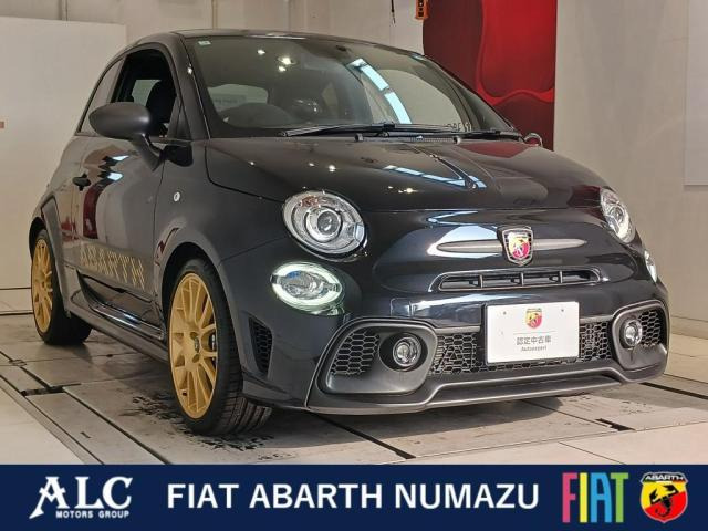 アバルト695セッタンタチンクエアニヴェルサーリオ 1.4 ベースグレード 