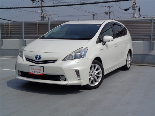 トヨタ プリウスα 