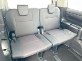 3列目シートはもちろん状態良好☆大人でもゆったりと座って頂けますので、大人数でのお出かけもラクラクです♪ご家族で、気の知れた仲間で、ドライブに行くのが楽しみですね♪