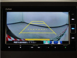 バックカメラ搭載です!車庫入れが苦手な人はもちろん、車両感覚に自信がある人にもお勧めです!見えない箇所が見えるようになるので、低い障害物や隠れてしまっている子供の存在等にも気付く事が出来ます。