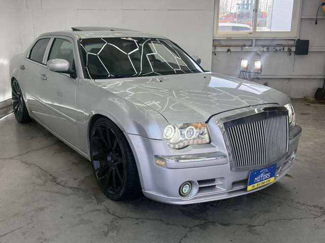 クライスラー 300C 3.5 自社分割/3.5/左ハンドル/サンルーフ の中古車