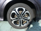 純正17インチアルミホイル装着車です.タイヤは新品へ交換いたします。