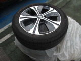 純正17inアルミホイールにノーマルタイヤ装着