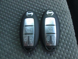 キーを取り出さなくても、エンジンを掛ける事が出来る、インテリジェントキー付きです。