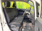 運転席シート廻りは使用感も少なく、良好な状態となっています。前オーナー様が丁寧に使っていたことがよくわかりますね。