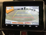 バックガイドモニターで、後方を確認しながら安心して駐車することができます。運転初心者も熟練者も必須の機能ですよ!