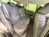 後部座席も気になるようなキズ・汚れやへたり等、大きなダメージはなく、良好な状態です。