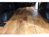 床張りフローリング施工!
