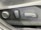 【パワーシート】スイッチ一つで簡単にシートの微調整が可能!電動だから力もいりません!快適なシートポジションにセットして、快適なドライブをお楽しみください。