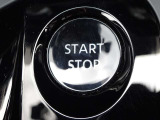【プッシュスタート】キーが車内にあれば、エンジンの始動・停止はブレーキを踏んでスイッチを押すだけ!キーを取り出す手間を省き、ワンプッシュで操作するので簡単でスムーズ!
