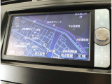 純正ナビを装備。タッチパネル式で使いやすく、お出かけもラクラクです。