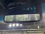 【デジタルインナーミラー】後席の大きな荷物や同乗者で後方が確認しづらい時でも安心!カメラが撮影した車両後方の映像をルームミラー内に表示。クリアな視界で状況の確認が可能です!