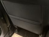 シートバックポッケト。散乱しがちな小物を収納するのに便利です。