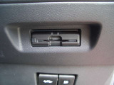 ETCは運転席の下側に装備されています