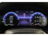 マルチインフォメーションディスプレイ付きのメーターです!エコ運転へ導く多彩な情報を表示してくれます。