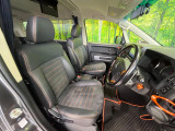 運転席シート廻りは使用感も少なく、良好な状態となっています。丁寧に使われていたことがよくわかりますね。