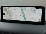 マツダコネクトの10.25インチワイドセンターディスプレイです。『Android Auto』『Apple CarPlay』や独自のコネクテッドサービスに対応したインターフェイスシステムです。