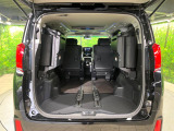 普段のお買い物や通勤、送迎等に十分な荷室スペースを確保しております。セカンドシートを倒すと、大きな荷物の積載も可能です♪