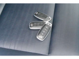 インテリジェントキー(鍵の開け閉めも、エンジンの始動や停止もキーを出さずに身に着けているだけでできるからとても便利。)