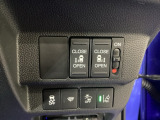 【両側パワースライドドア】両側がパワースライドドアになっており、運転席のスイッチやスマートキーでも開閉が可能です!開口部も広いので乗り降りも楽々♪