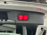 こちらの車両は「メルセデス・ベンツあざみ野」にて展示中でございます。営業時間は10:00〜18:00、年末年始以外定休日はございません。お問合せはフリーダイヤルもしくは045-904-1484までお気軽にご連絡ください。