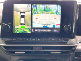 【アラウンドビューモニター】専用のカメラにより、上から見下ろしたような視点で360度クルマの周囲を確認することができます☆死角部分も確認しやすく、狭い場所での切り返しや駐車もスムーズに行えます。