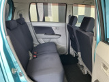 リアシートも広々としていて、座りやすいです。