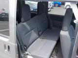 後席も余裕の広さ!ゆったりくつろげます!!これなら長距離ドライブも問題ありません。