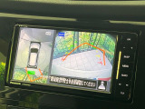 【アラウンドビューモニター】専用のカメラにより、上から見下ろしたような視点で360度クルマの周囲を確認することができます☆死角部分も確認しやすく、狭い場所での切り返しや駐車もスムーズに行えます。