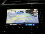 バックカメラの画像です。ガイドラインがスムースな車庫入れをサポートいたします!車庫入れの安心感がアップしますね☆