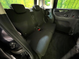 後部座席も気になるようなキズ・汚れやへたり等、大きなダメージはなく、良好な状態です。