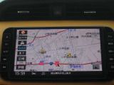 9インチの純正メモリーナビを装備しております。