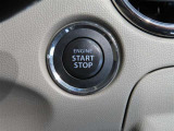 スマートキー装備車なので、キーを取り出さなくてもエンジン始動が可能です。