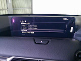 マツダコネクトの12.3インチワイドセンターディスプレイです。『Android Auto』『Apple CarPlay』や独自のコネクテッドサービスに対応したインターフェイスシステムです。