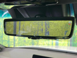 【デジタルインナーミラー】後席の大きな荷物や同乗者で後方が確認しづらい時でも安心!カメラが撮影した車両後方の映像をルームミラー内に表示。クリアな視界で状況の確認が可能です!