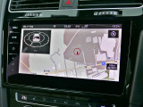 大型ディスプレィの純正ナビで多彩な機能がご利用いただけます