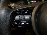 【ステアリングリモコン】ステアリングにオーディオ調節可能なスイッチが装備されていますので運転中でも視線をそらさずにオーディオの調節が可能です!
