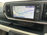 純正ナビを装備。タッチパネル式で使いやすく、お出かけもラクラクです。
