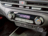 オートエアコンで温度を設定するだけで快適な車内環境を維持することができます!